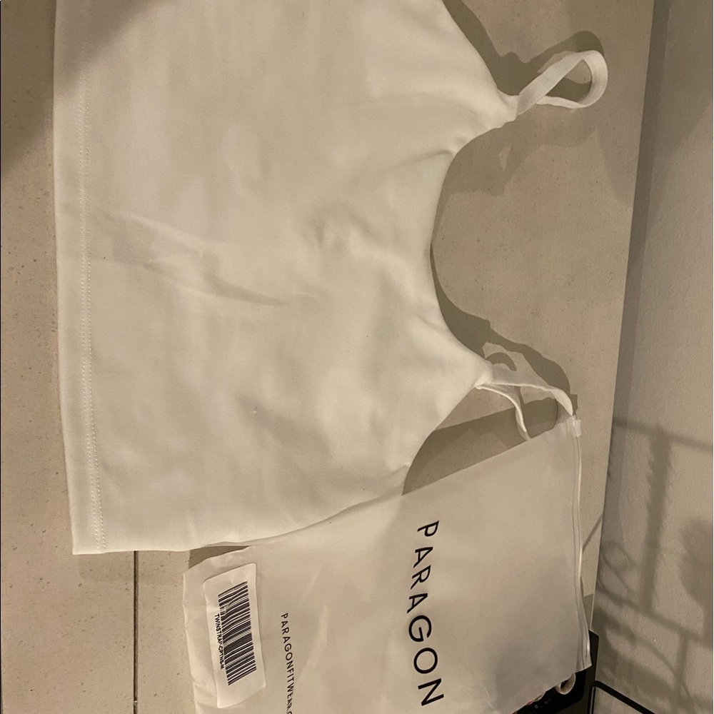 Paragons white adjustable top